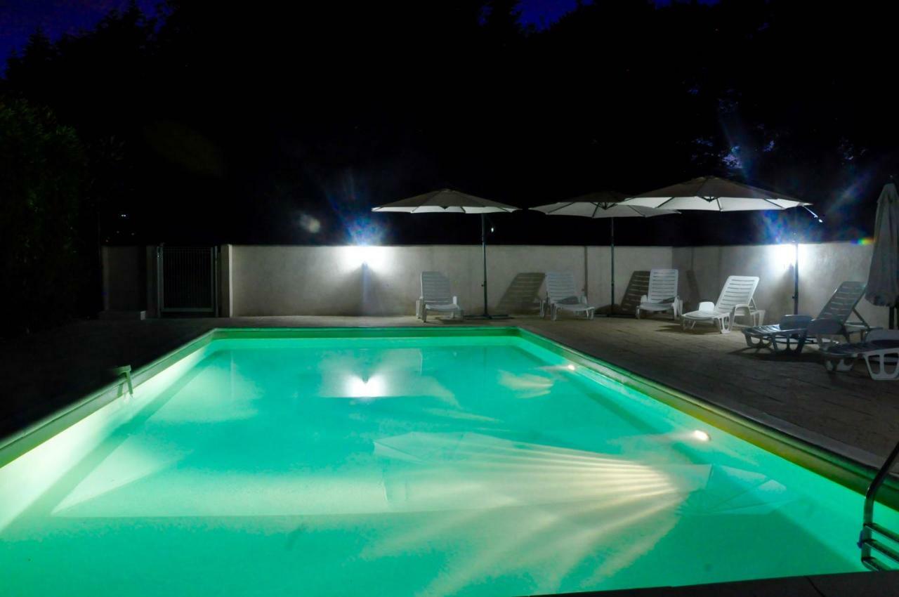 Chez Fins Bois Bed & Breakfast Nere Bagian luar foto
