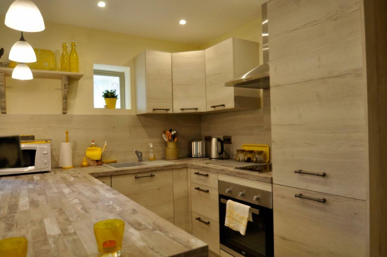 Chez Fins Bois Bed & Breakfast Nere Bagian luar foto