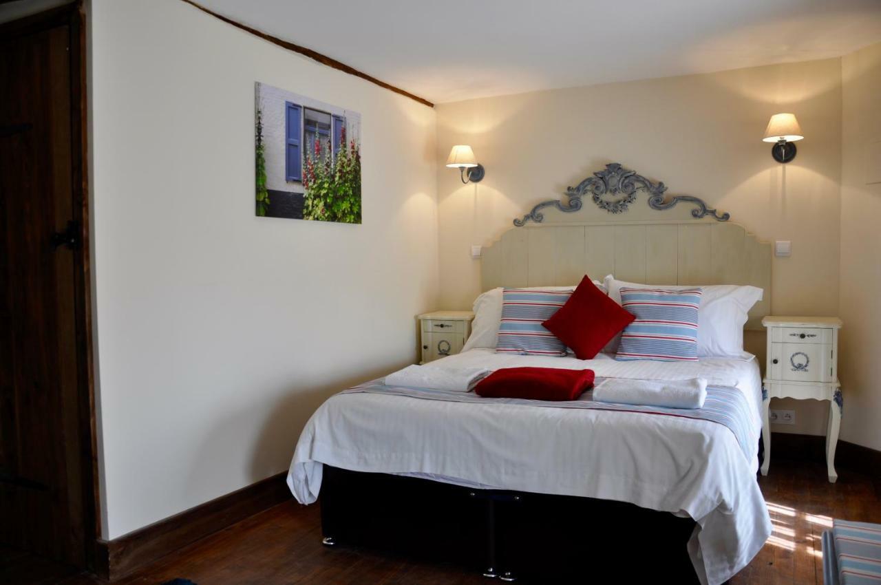 Chez Fins Bois Bed & Breakfast Nere Bagian luar foto